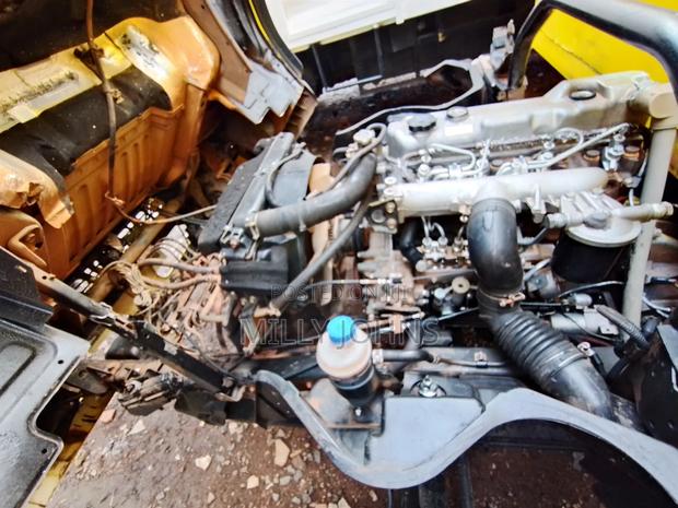 Mitsubishi Canter KBS 287v 2011 Yellow - thumbnail 10