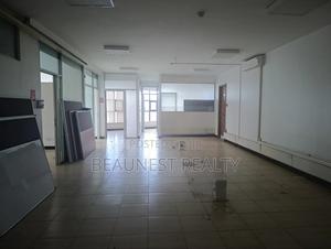 Big Partitioned Office to Let - thumbnail 2