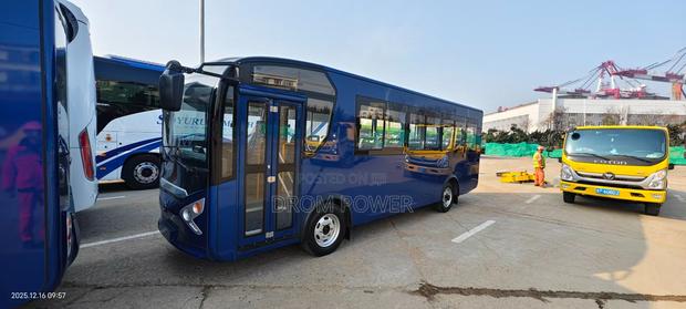 New Bus 2025 Blue - thumbnail 4