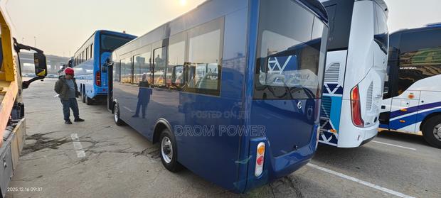 New Bus 2025 Blue - thumbnail 5