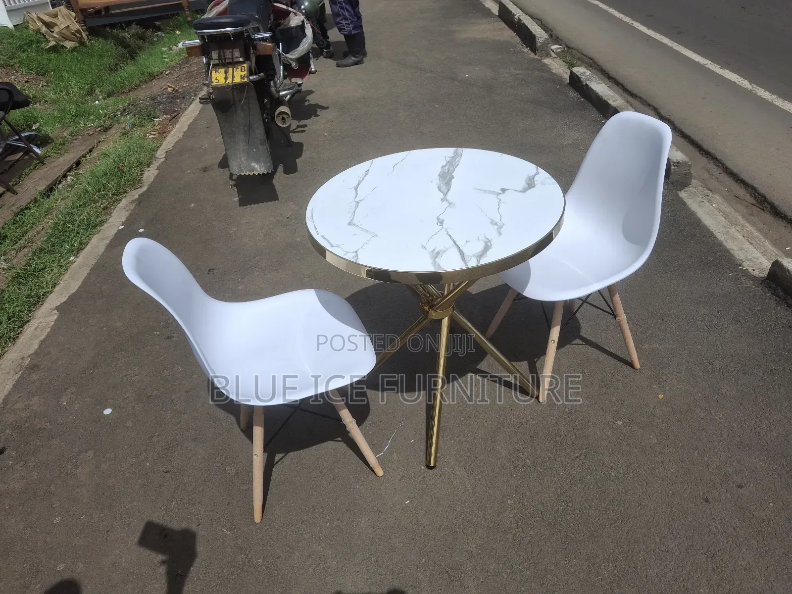 Balcon Table With 2 Chair