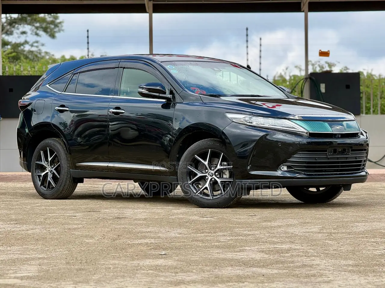 Toyota Harrier 2.0 2019 Black