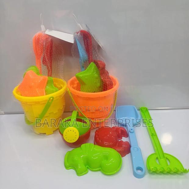 *Beach Toys* - thumbnail 3