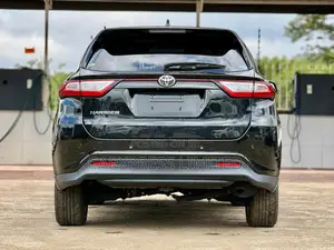Toyota Harrier 2.0 2019 Black