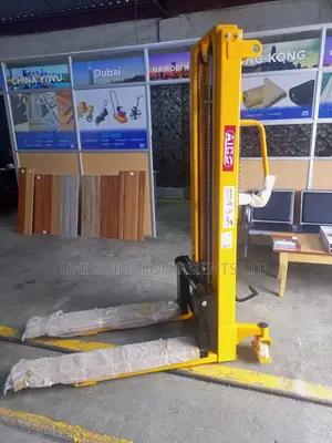 Hand Operated Pallet Stacker