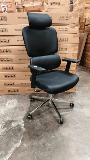 21001 Exe Recliner Black Chair