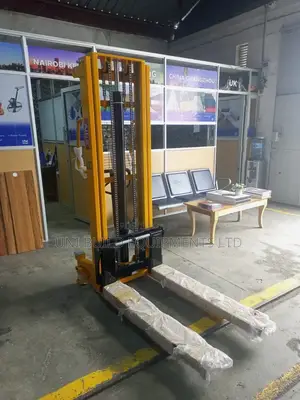 Manual Fork Stacker
