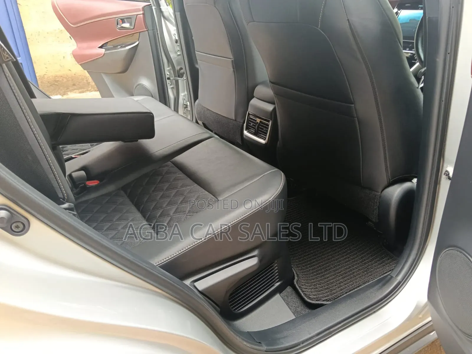 Toyota Harrier 2019 Silver