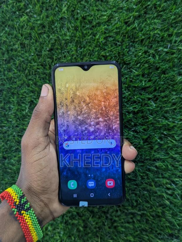 Samsung Galaxy A20 32 GB Black - thumbnail 3