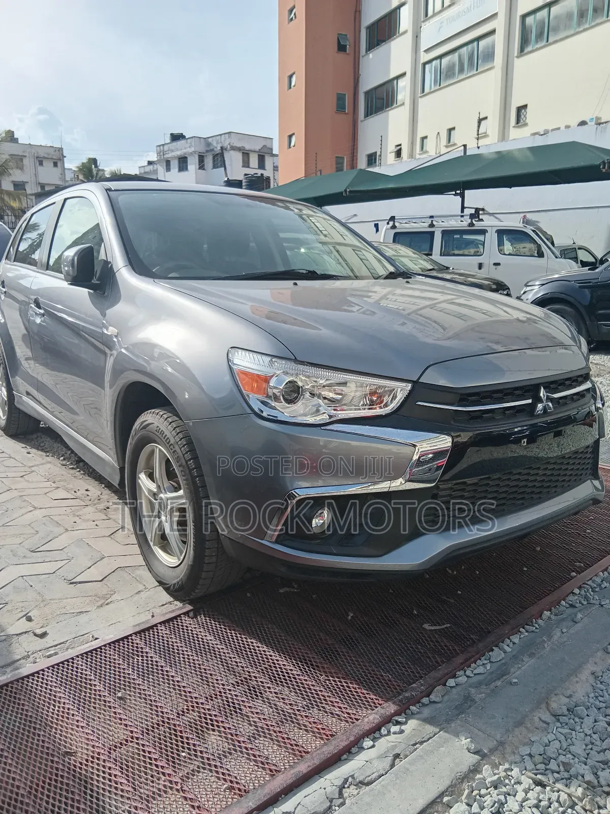 Mitsubishi RVR 2018 Silver