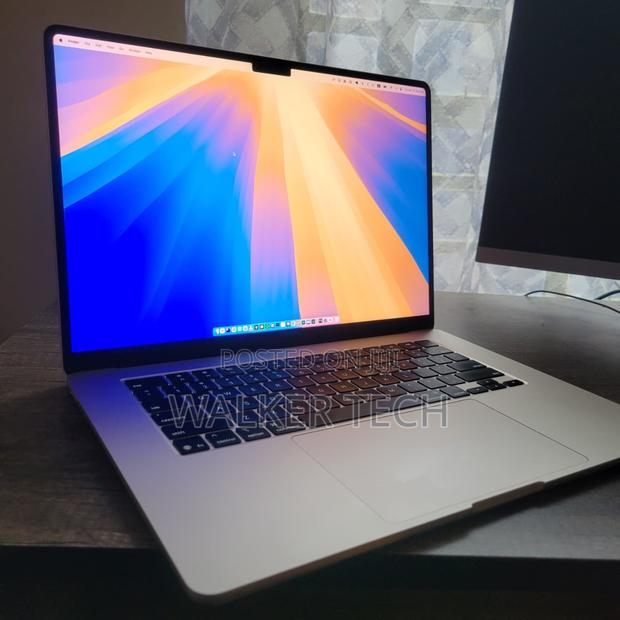 New Laptop Apple MacBook Air 2025 M4 15-inch 24GB Apple M4 SSD 512GB