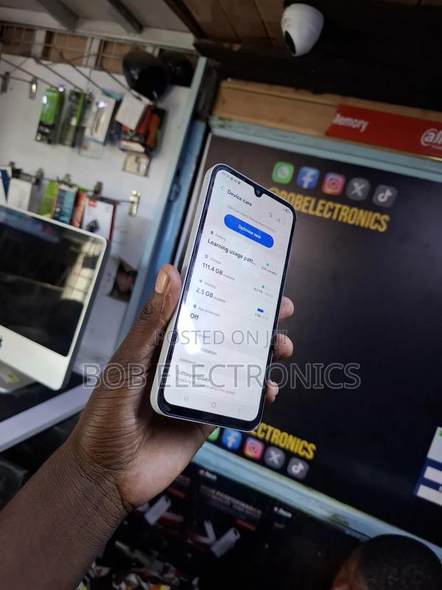 Samsung Galaxy A15 128 GB Blue - thumbnail 4