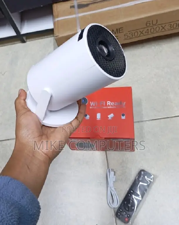 Rotundity M5 Pro Mini Projector: Portable