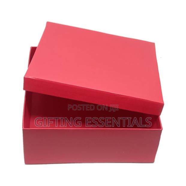 Square Giftboxes With Shredded Paper | Size 9" X 9" X 3.5" - main view