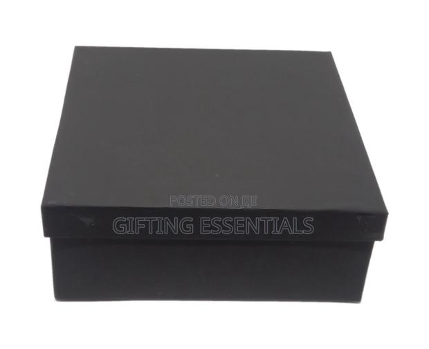 Square Giftboxes With Shredded Paper | Size 9" X 9" X 3.5" - thumbnail 2