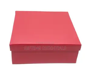 Square Giftboxes With Shredded Paper | Size 9" X 9" X 3.5"