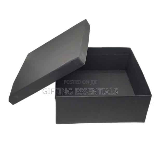 Square Giftboxes With Shredded Paper | Size 9" X 9" X 3.5" - thumbnail 5