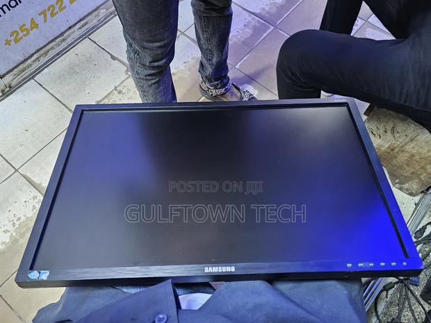 Samung 24inch TFT Monitor 1080p - thumbnail 3