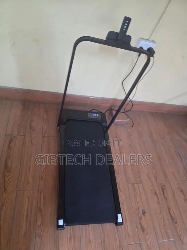 Foldable Walking Pad Treadmill - Compact, Smart-Controlled 2.5hh