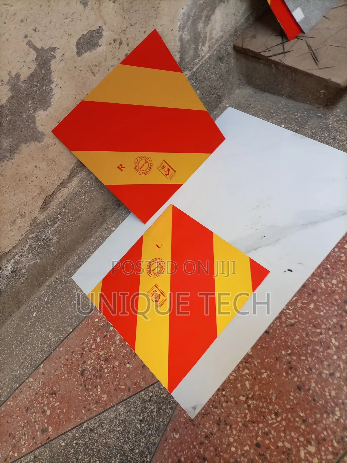 2pcs Reflective Pick-up Chevron Safety Stickers