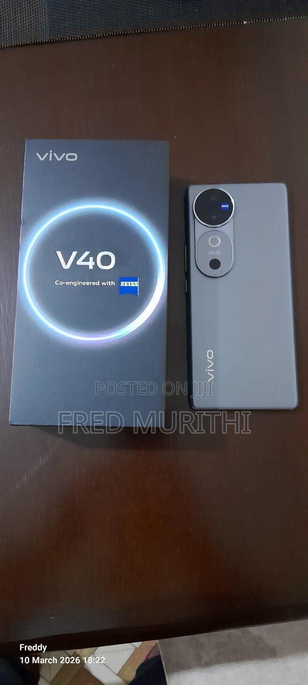 Vivo V40 5G 256 GB Silver - main view