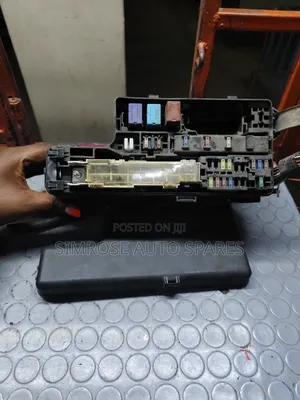 Toyota Hillux Petrol Fusebox