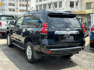 Toyota Land Cruiser Prado 2.8 2020 Black