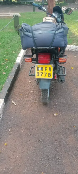 Honda CB 2021 Red
