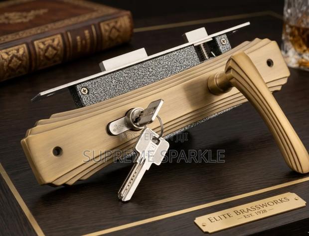 GJS Brass-Finished Mortice Lock Set. - main view