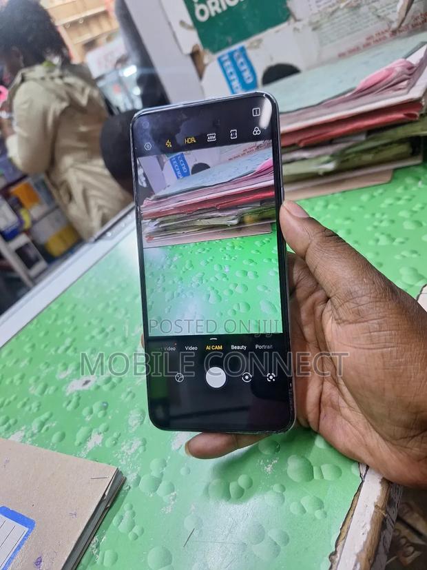 Tecno Camon 18i 128 GB Gray - thumbnail 3