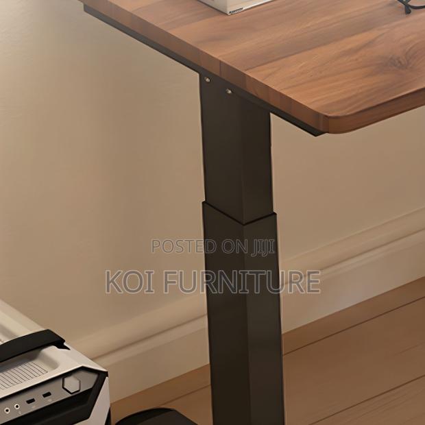 Office Desk : 1.4m Electric Height-Adjustable Standing Desk - thumbnail 3