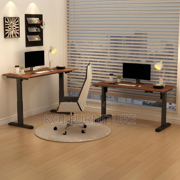 Office Desk : 1.4m Electric Height-Adjustable Standing Desk - thumbnail 5