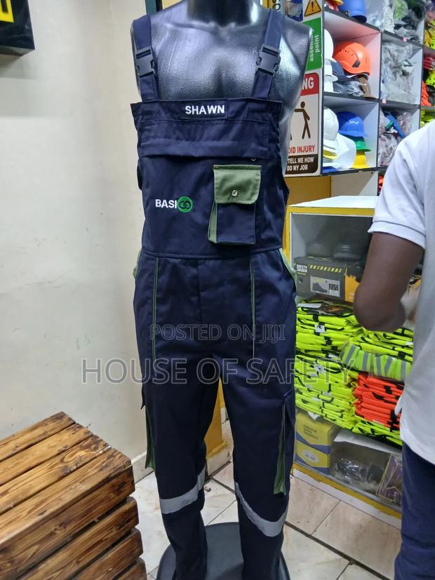 Bib Covering the Chest Overall - main view
