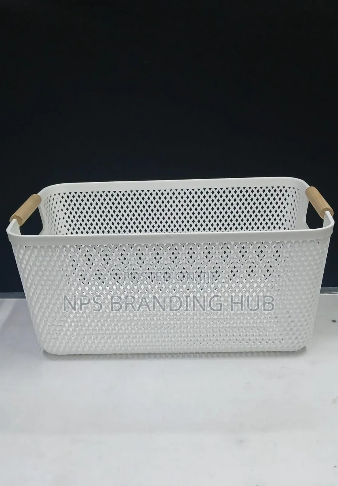 Large Plastic Storage Basket Size: *35*22.9*16.2cm Eh
