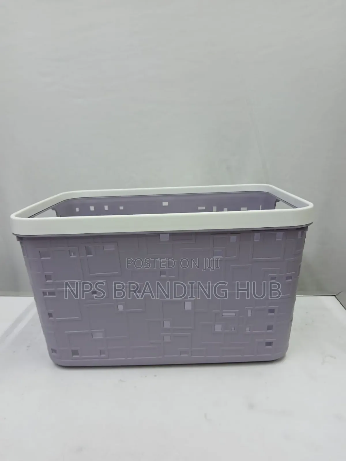 Large Binded Plastic Storage Bask Size: *31*21.5*17.5cm Eh