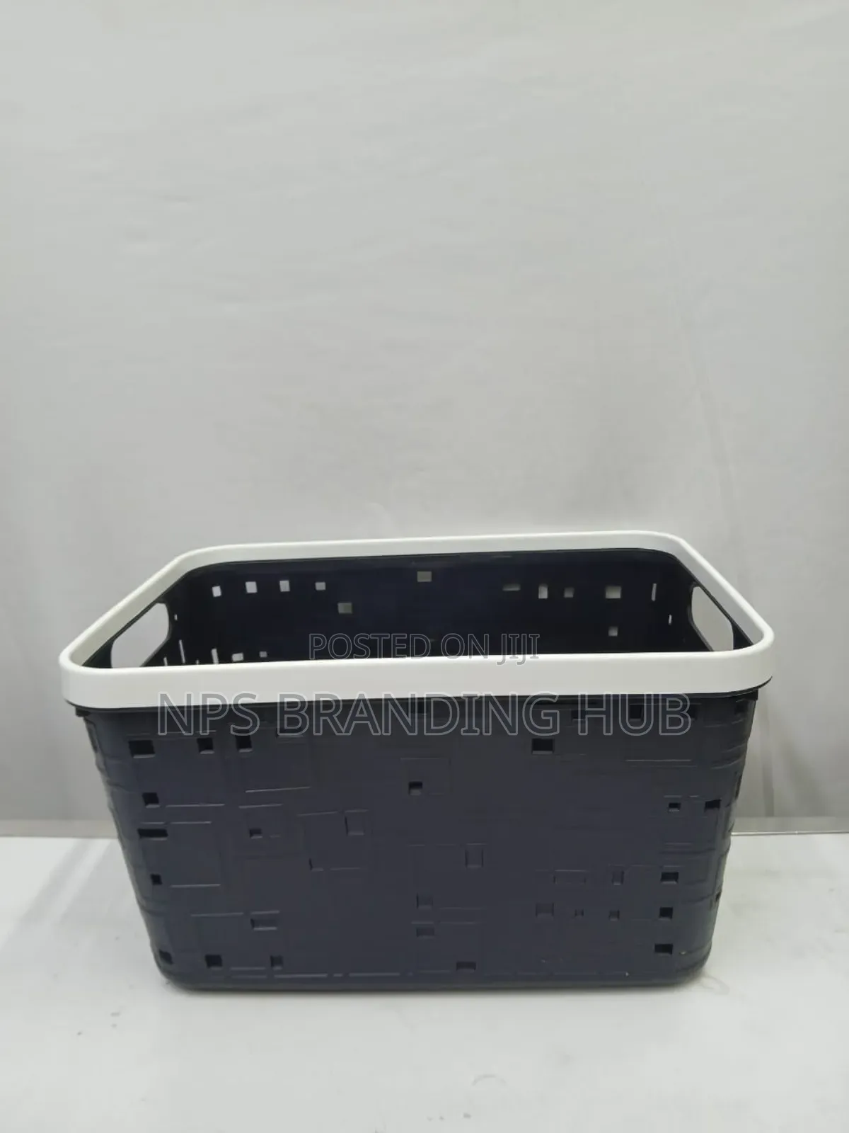 Large Binded Plastic Storage Bask Size: *31*21.5*17.5cm Eh