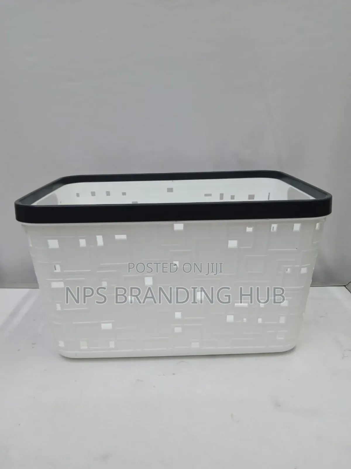 Large Binded Plastic Storage Bask Size: *31*21.5*17.5cm Eh