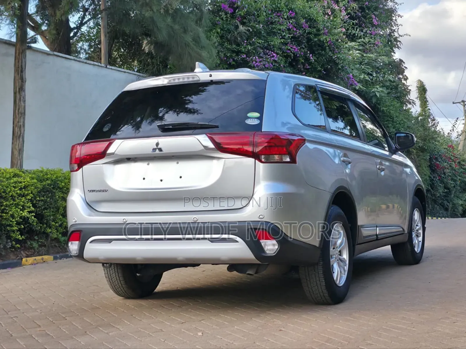 Mitsubishi Outlander 2020 Silver
