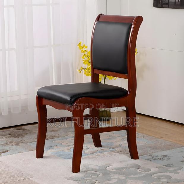 Office Chairs ; Executive Visitor's Waiting Chair