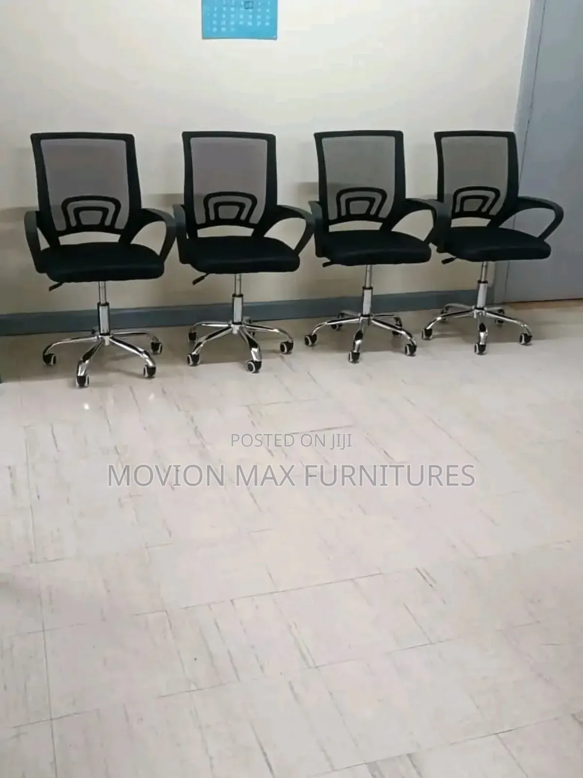 Mesh Manager Chairs