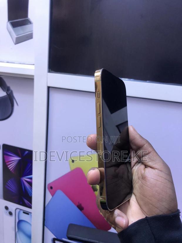 Apple iPhone 14 Pro 256 GB Gold - thumbnail 2