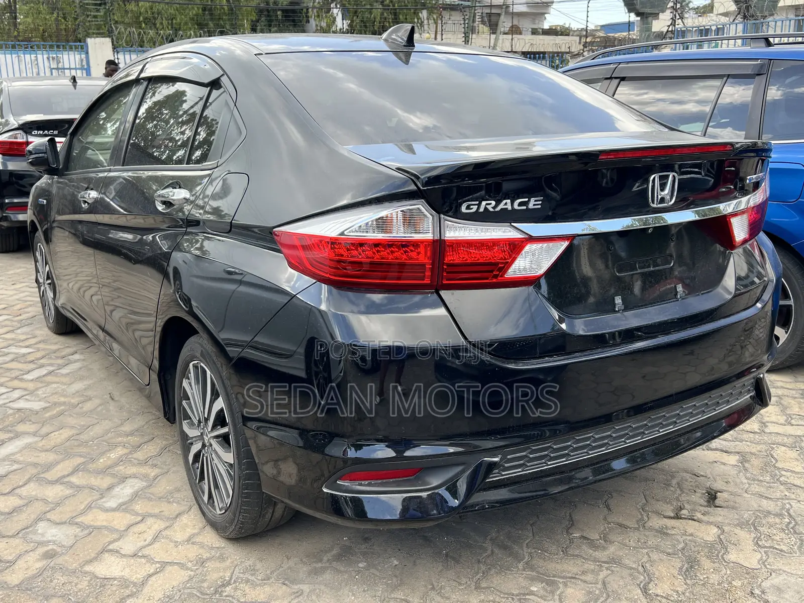 Honda Grace 2020 Black