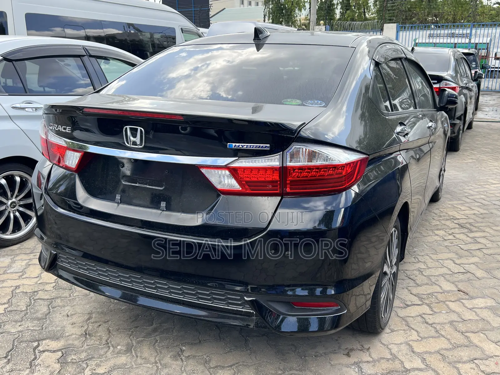 Honda Grace 2020 Black