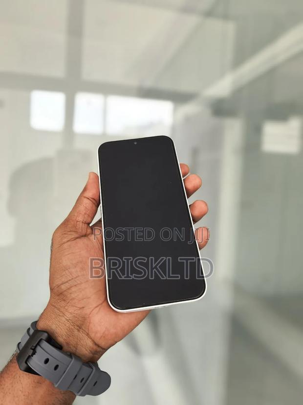 New Nothing Phone 2a 128 GB White - thumbnail 4