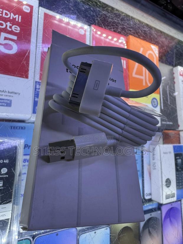 iPad 2/iPhone 4 Cable - thumbnail 5