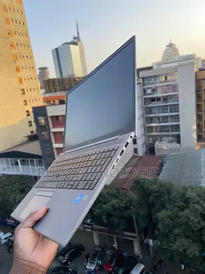 Laptop HP ZBook Firefly G8 16GB Intel Core i7 SSD 512GB