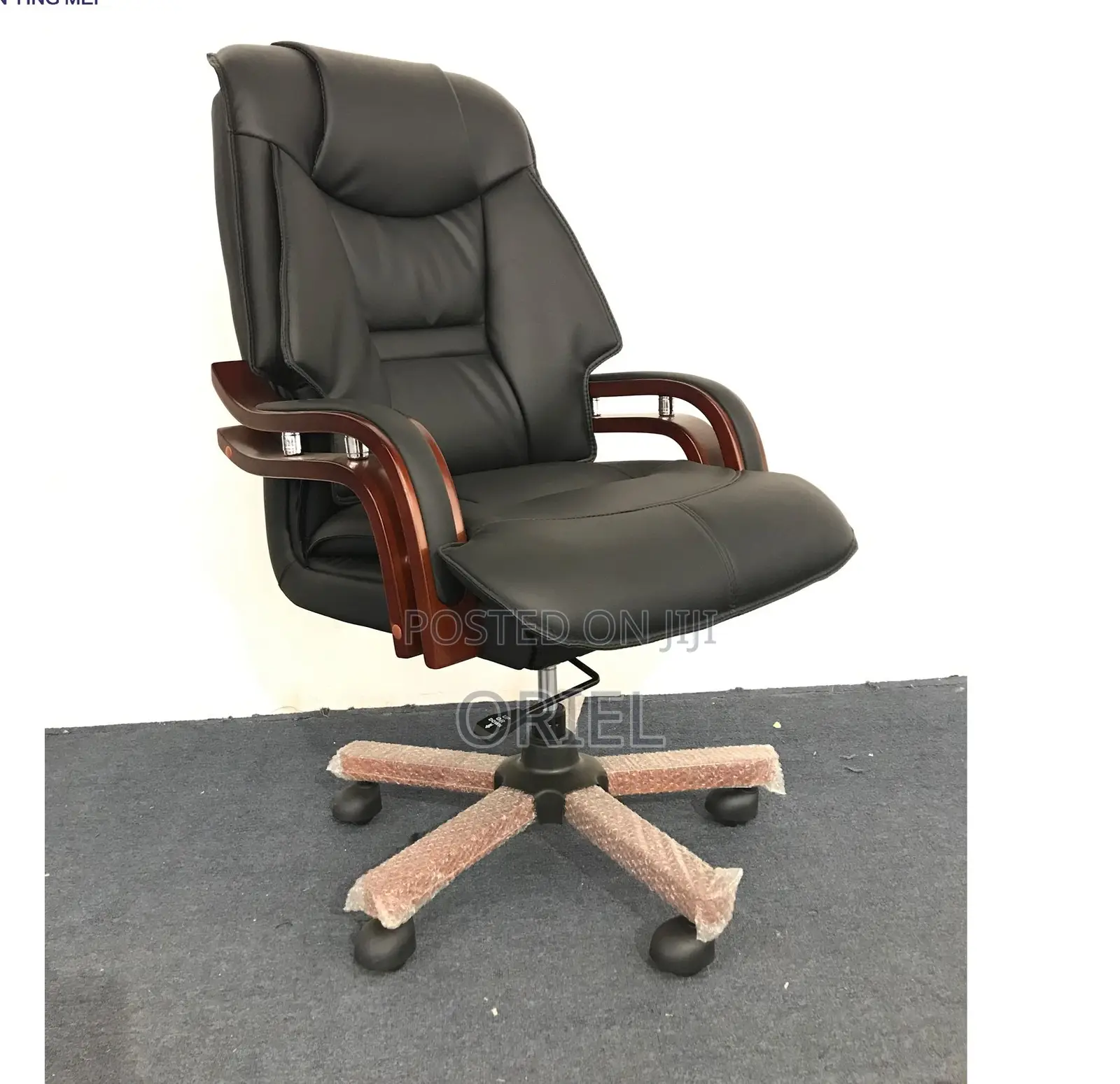 High Back Chairs: Office Leadership High-Back Executive Chair