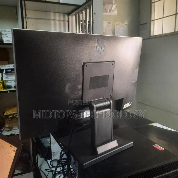 Desktop Computer Dell OptiPlex 3070 SFF 8GB Intel Core i7 SSD 256GB - thumbnail 3