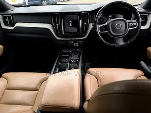 Volvo XC60 2020 White