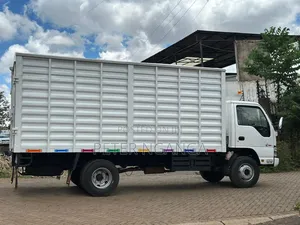 Isuzu NPR 2015 Model